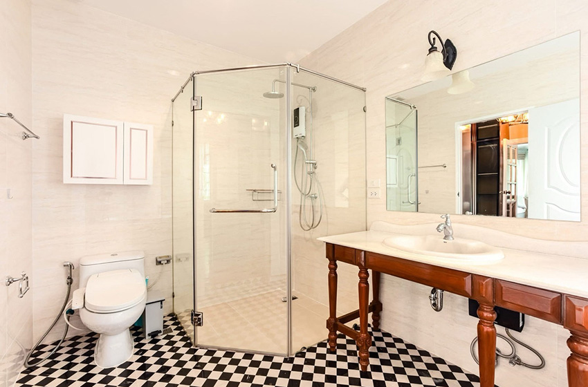 House with Shared Pool in Bangnatrad 